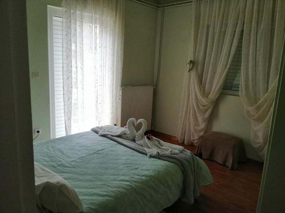 Mara'S Apartments Xylokastro Bagian luar foto
